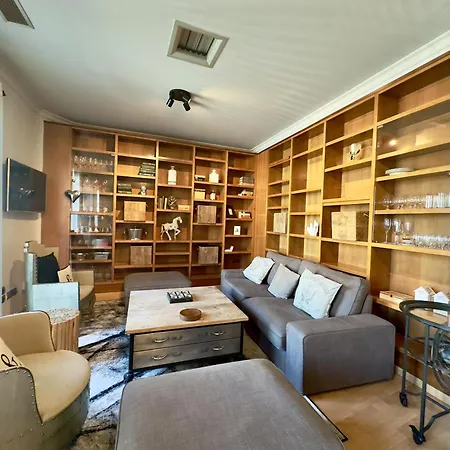 Apartment Urbe10 Plaza De Uncibay 3 Bedrooms Apatment Malaga