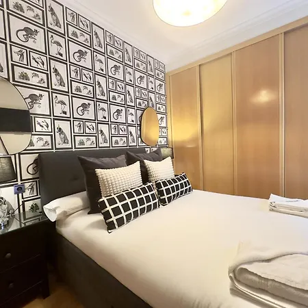 Urbe10 Plaza De Uncibay 3 Bedrooms Apatment Malaga