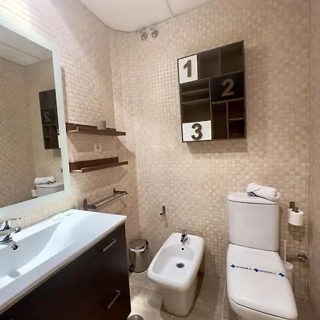 Urbe10 Plaza De Uncibay 3 Bedrooms Apatment Apartment Malaga